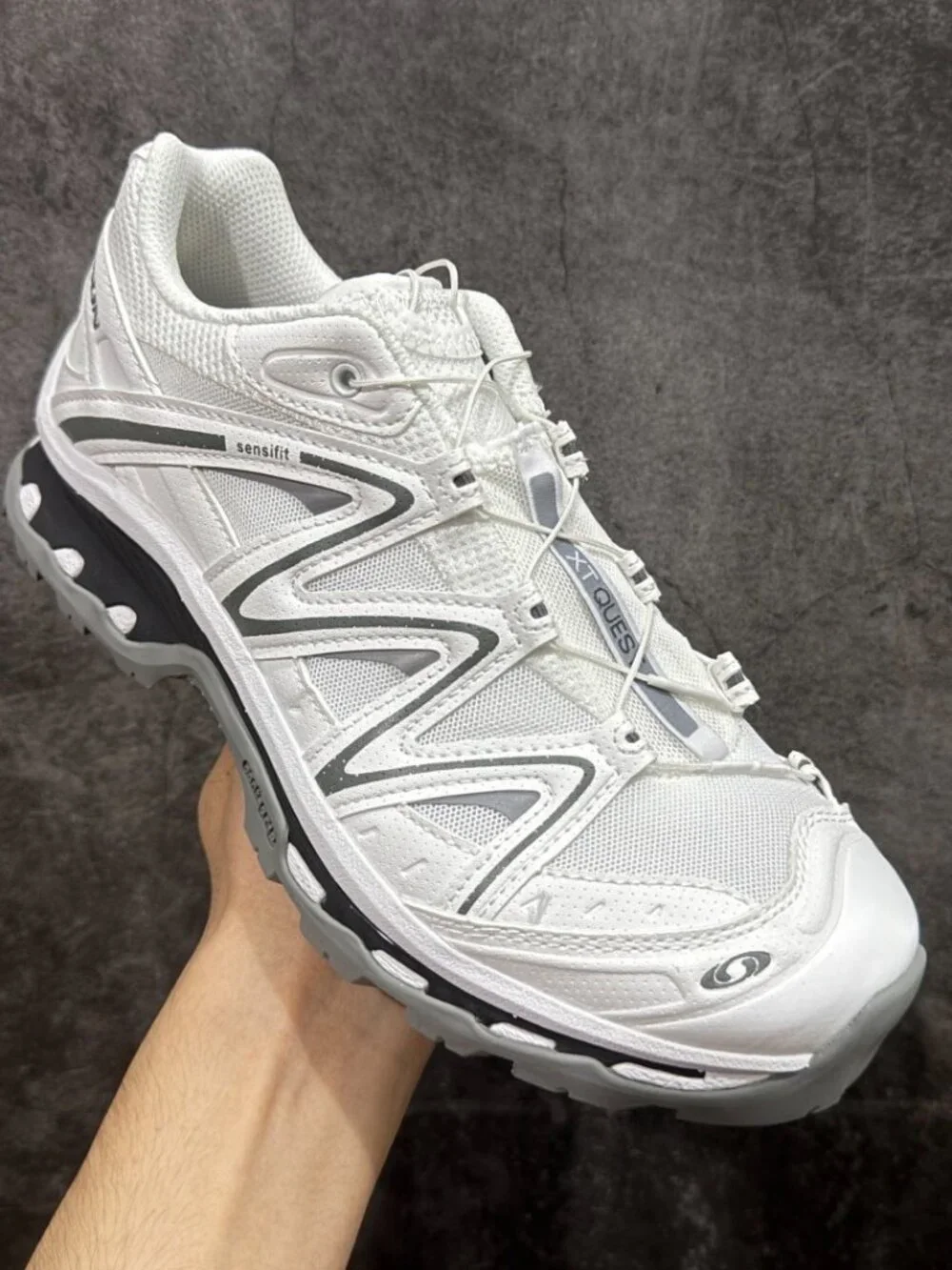 SALOMON XT-Quest Outdoor Performance Shoes, Unisex, White